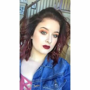 Meet your Posher, Holly